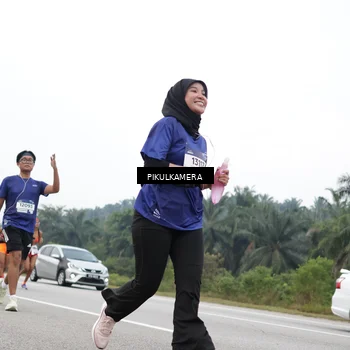 Runner Photo 7475557