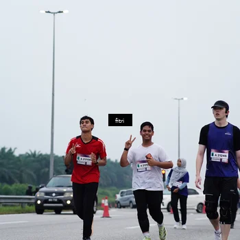 Runner Photo 7475611