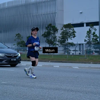 Runner Photo 7475624
