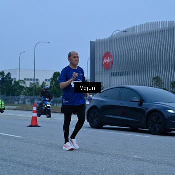 Runner Photo 7475634