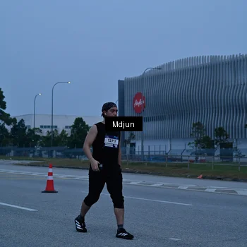 Runner Photo 7475668