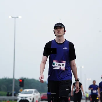 Runner Photo 7475669