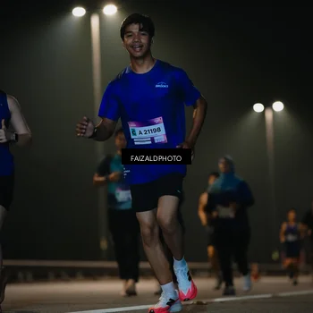 Runner Photo 7475693