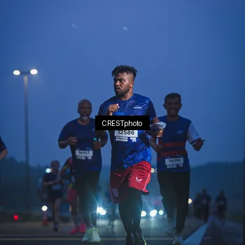 Runner Photo 7475702