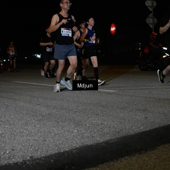 Runner Photo 7475751
