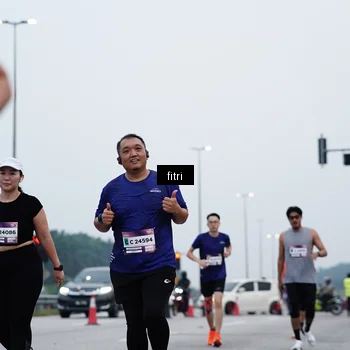 Runner Photo 7475770