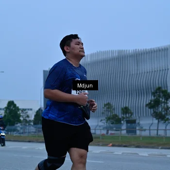 Runner Photo 7475784