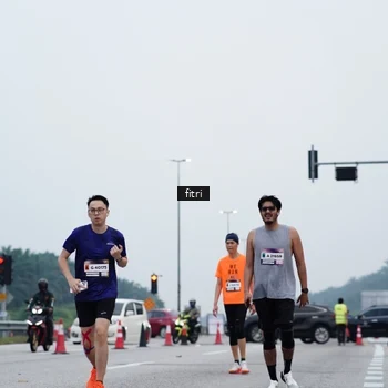 Runner Photo 7475815