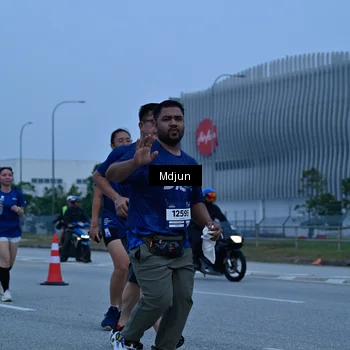 Runner Photo 7475842