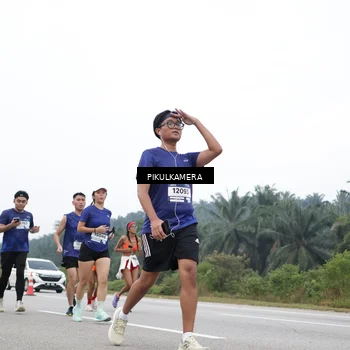 Runner Photo 7475881