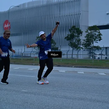 Runner Photo 7475888