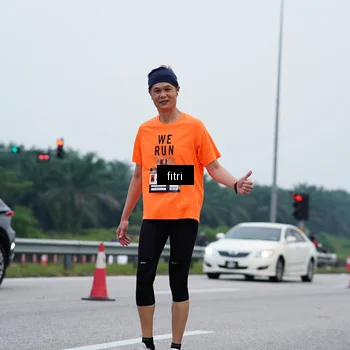 Runner Photo 7475917