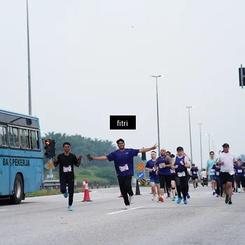 Runner Photo 7475919