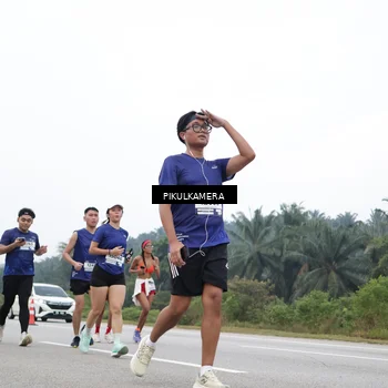 Runner Photo 7475923