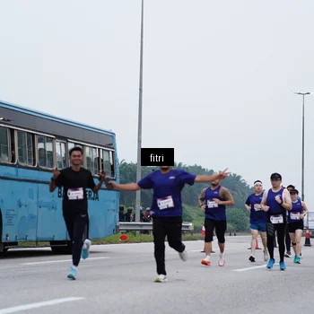 Runner Photo 7475936