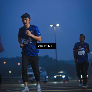 Runner Photo 7475937