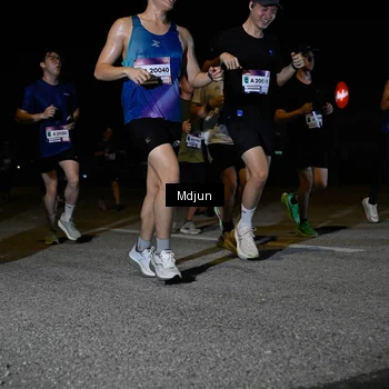 Runner Photo 7475944