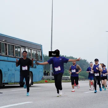 Runner Photo 7475951