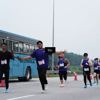 Runner Photo 7475969