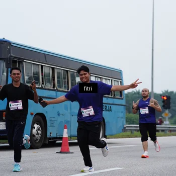 Runner Photo 7475991