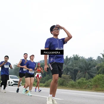 Runner Photo 7475995