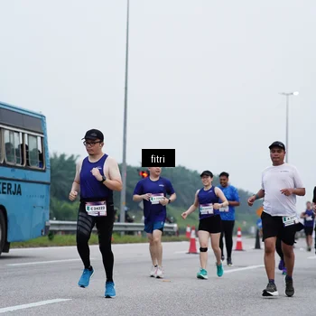 Runner Photo 7476006