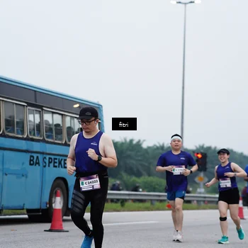 Runner Photo 7476025