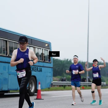 Runner Photo 7476034