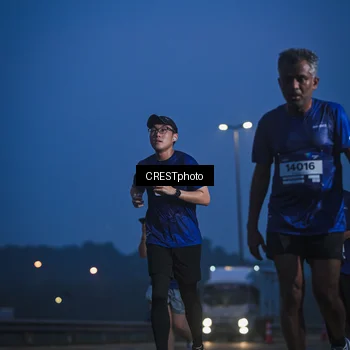 Runner Photo 7476072