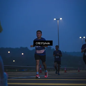 Runner Photo 7476088