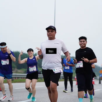 Runner Photo 7476093