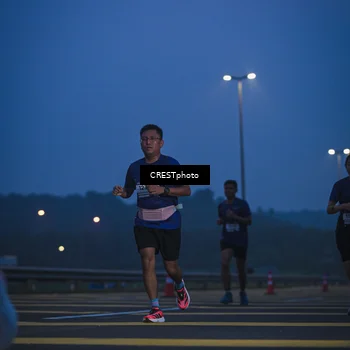 Runner Photo 7476101