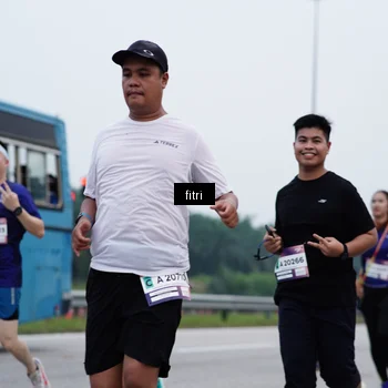 Runner Photo 7476116