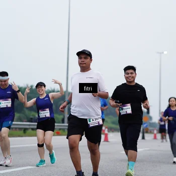 Runner Photo 7476128