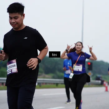 Runner Photo 7476140