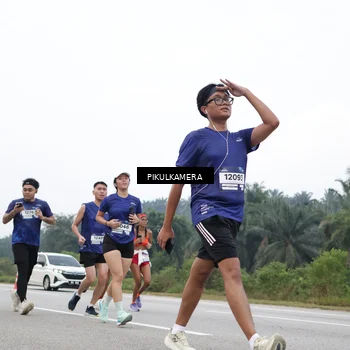 Runner Photo 7476151
