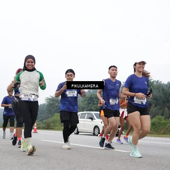 Runner Photo 7476174