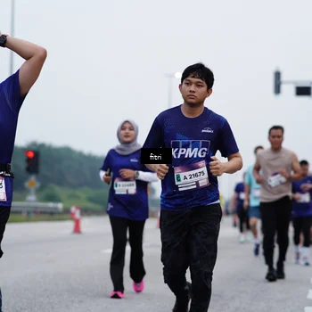 Runner Photo 7476253