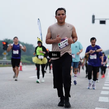 Runner Photo 7476267