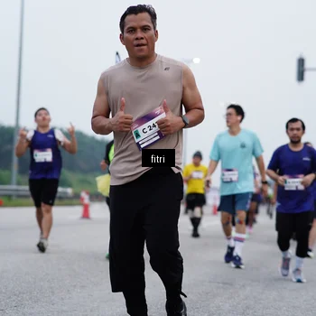 Runner Photo 7476308