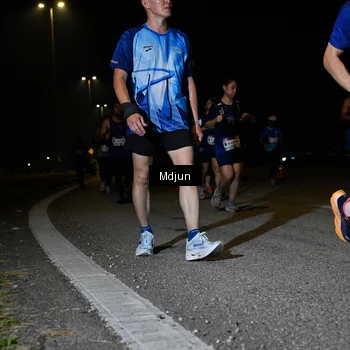 Runner Photo 7476351