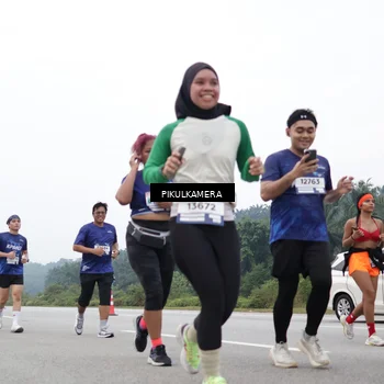 Runner Photo 7476395