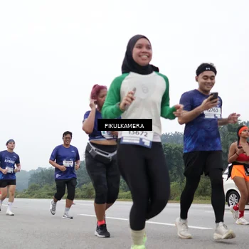 Runner Photo 7476400