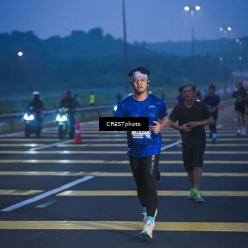 Runner Photo 7476415