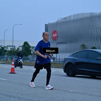Runner Photo 7476459