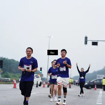 Runner Photo 7476604