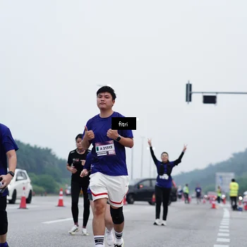 Runner Photo 7476640