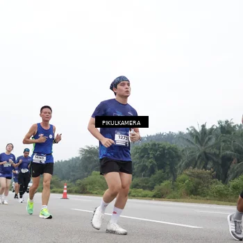 Runner Photo 7476645