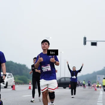 Runner Photo 7476654