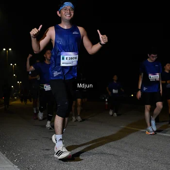 Runner Photo 7476700